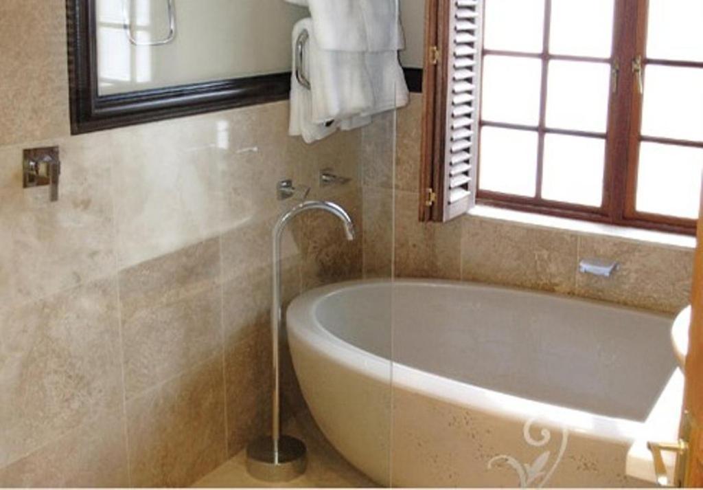 Terra Bianca Hotel Oudtshoorn Room photo