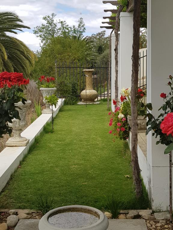 Terra Bianca Hotel Oudtshoorn Exterior photo