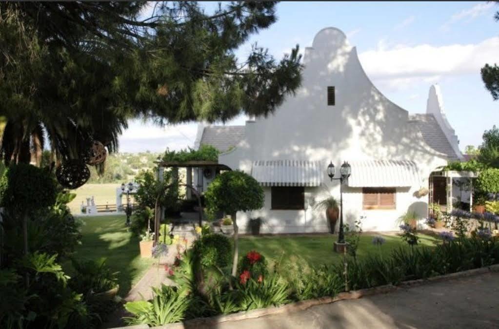 Terra Bianca Hotel Oudtshoorn Exterior photo